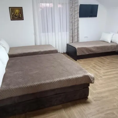 Апартаменты Petrovaradinski Dvor