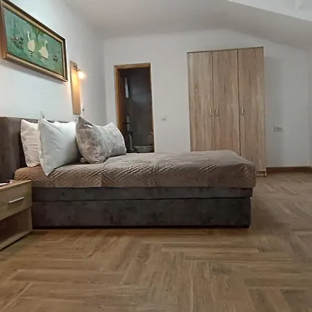 Petrovaradinski Dvor Апартаменты *