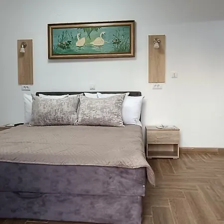 Апартаменты Petrovaradinski Dvor Петроварадин