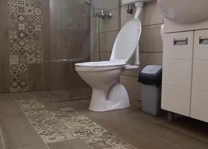 Petrovaradinski Dvor