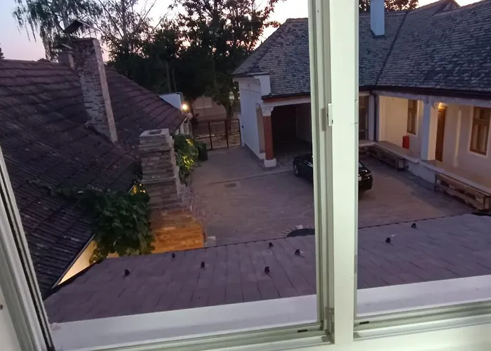 Petrovaradinski Dvor * Petrovaradin