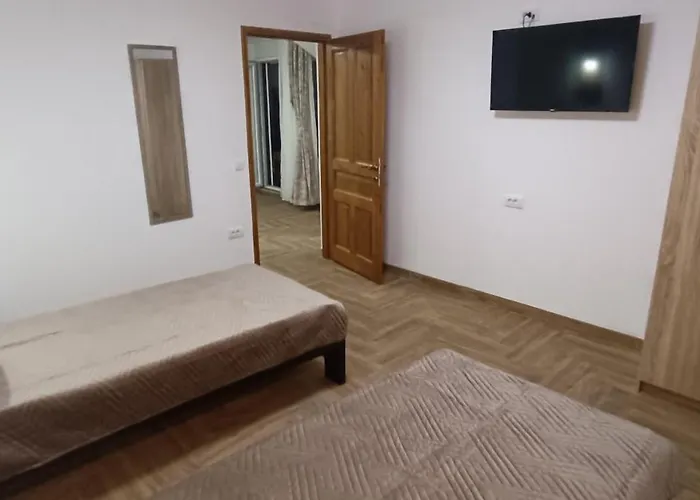 Petrovaradinski Dvor * Petrovaradin