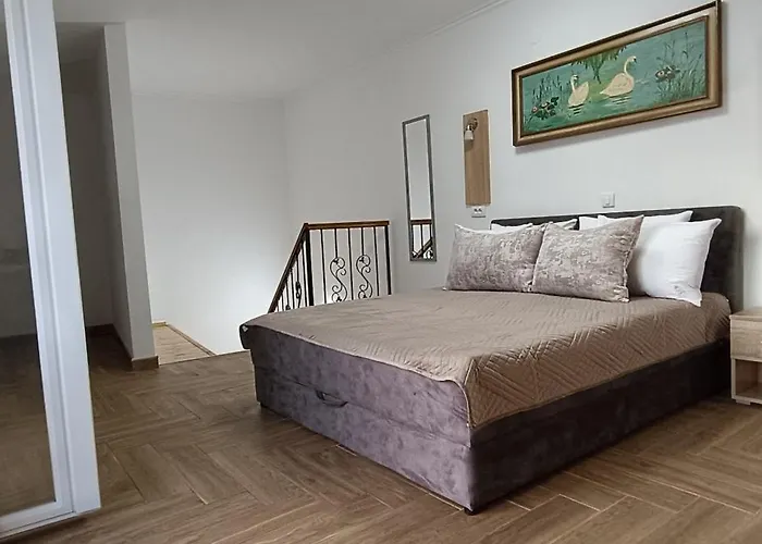 Daire Petrovaradinski Dvor Petrovaradin