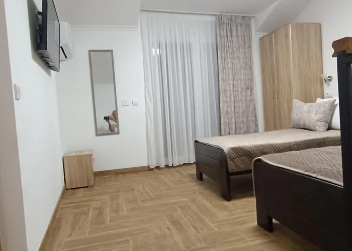 Daire Petrovaradinski Dvor *