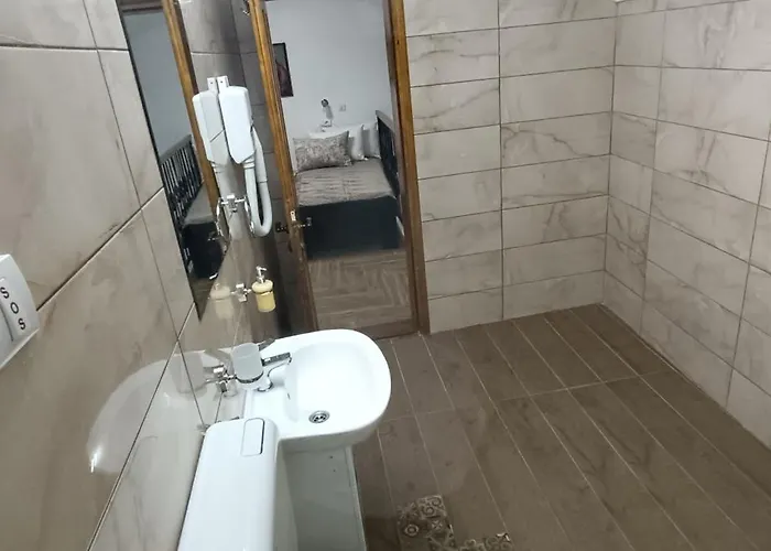 Petrovaradinski Dvor * Petrovaradin