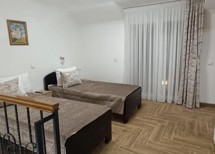 Daire Petrovaradinski Dvor Petrovaradin