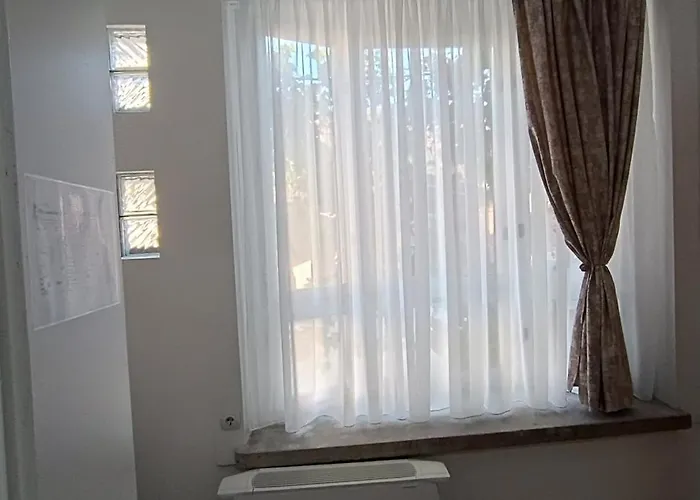 Petrovaradinski Dvor