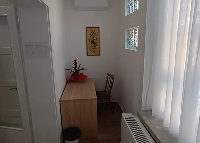 Petrovaradinski Dvor Daire *